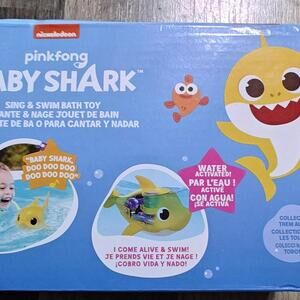 Nickelodeon Pinkfong BABY SHARK SING & SWIM “Soft Fin” Bath Toy Yellow BABY  NEW